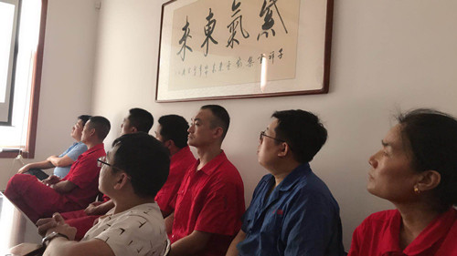 瑞普特員工認真學(xué)習(xí)